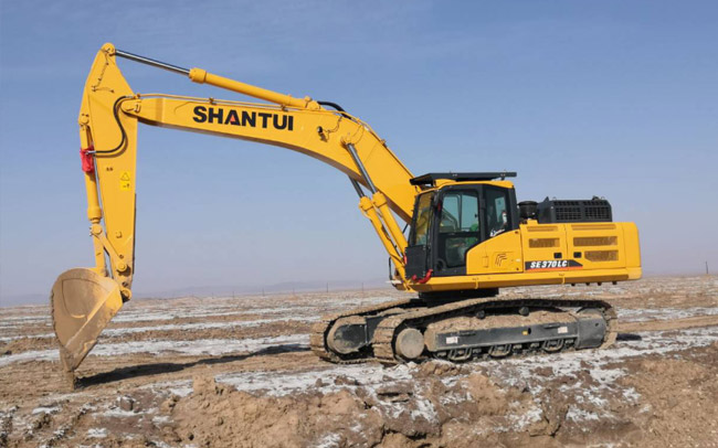 Se370lc Excavator Kwa Ajili Ya Ujenzi Wa Ardhi Kwa Mteja Wa Shantui Huko Chifeng, Mongolia ya Ndani