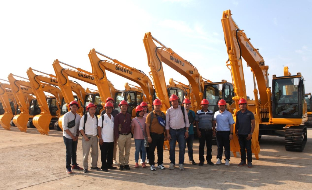 Coglie l'occasione per una cullaburazione efficace - L'escavatore Shantui entra in Tailanda per a prima volta