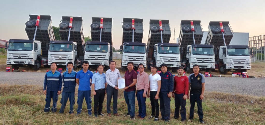 30 ka Yunit nga Sinotruk Dump Trucks Malampusong Nadala Sa Shantui Southeast Asian Customer