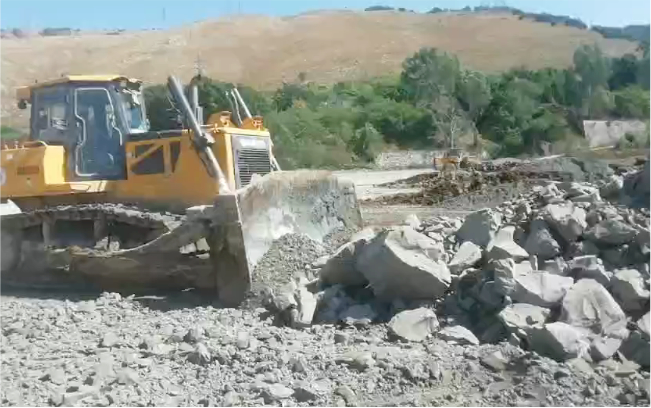 DH24-C2 bulldozer for earthwork stripping and backfill in an open pit mine