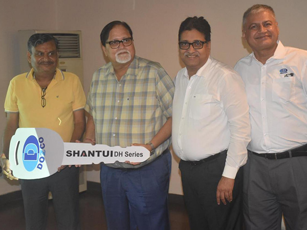 Shantui DH17-B2 Hydrostatic Bulldozer Successfully Delivered to Indian Customer
