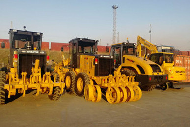 O conjunto completo de equipamentos da Shantui foi exportado para a África Ocidental novamente