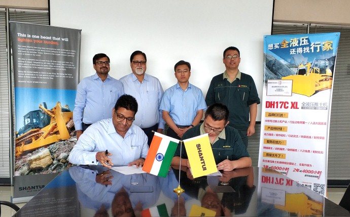 Ännu en batchorder för helhydrostatiska bulldozers signerad på den indiska marknaden