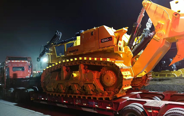 First Batch of High-Horsepower Bulldozer Shipped for Batch Order in Central Asia